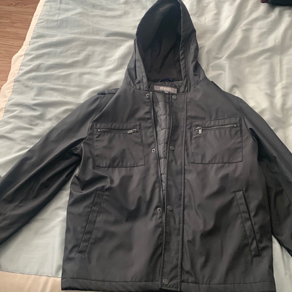 Kenneth Cole Reaction black soft shell men’s rain jacket. Size medium